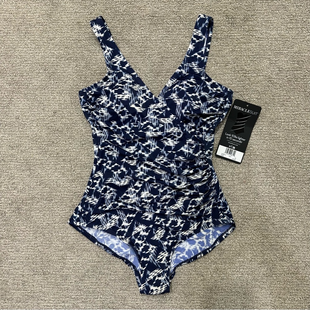 Miraclesuit Soft Cup Bra One Piece Slimming‎ Swimsuit Size 10